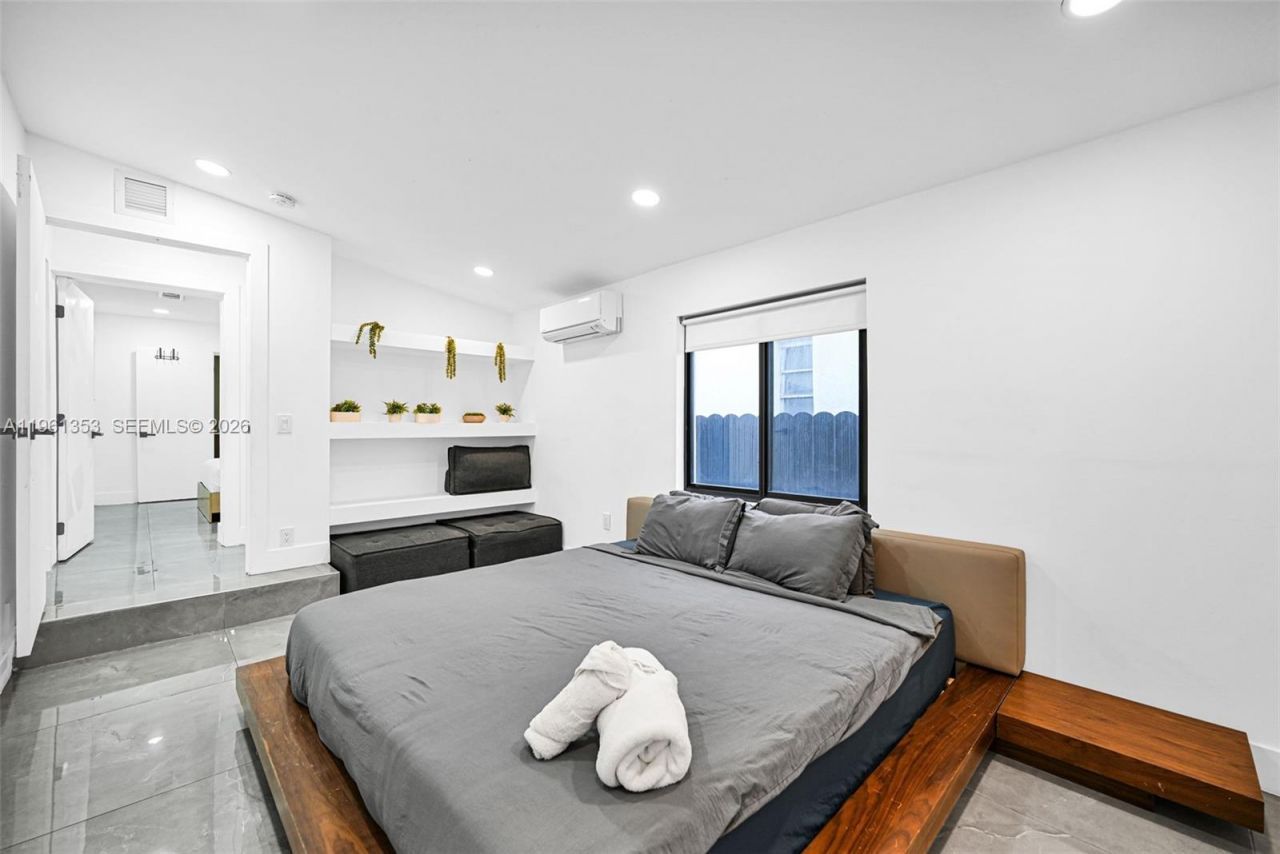 112 NW 53rd St , Miami, FL 33127 Photo