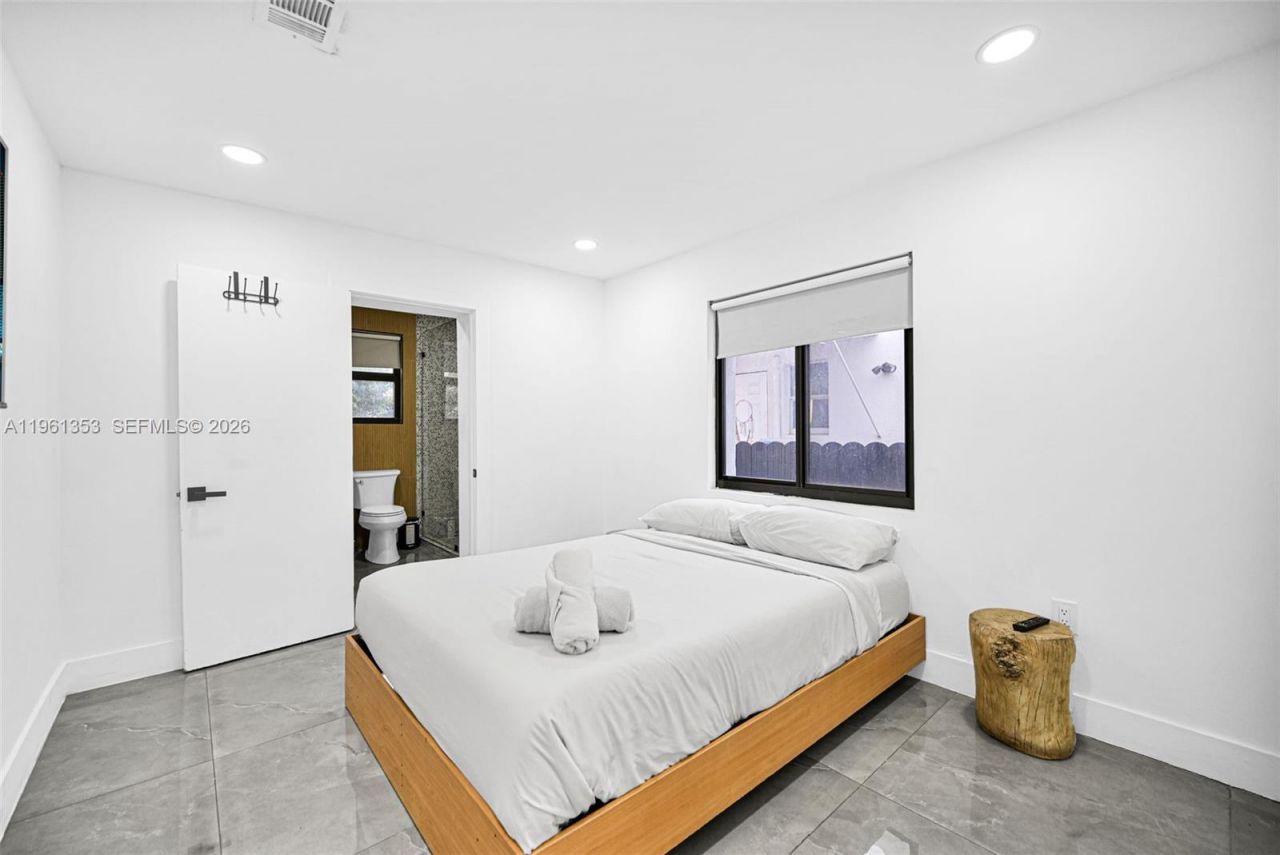 112 NW 53rd St , Miami, FL 33127 Photo