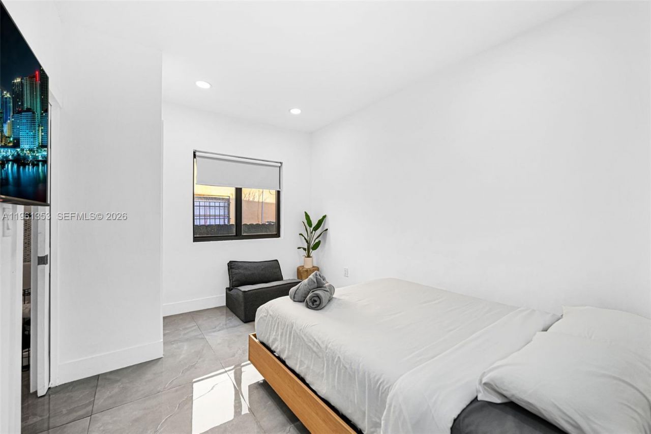 112 NW 53rd St , Miami, FL 33127 Photo