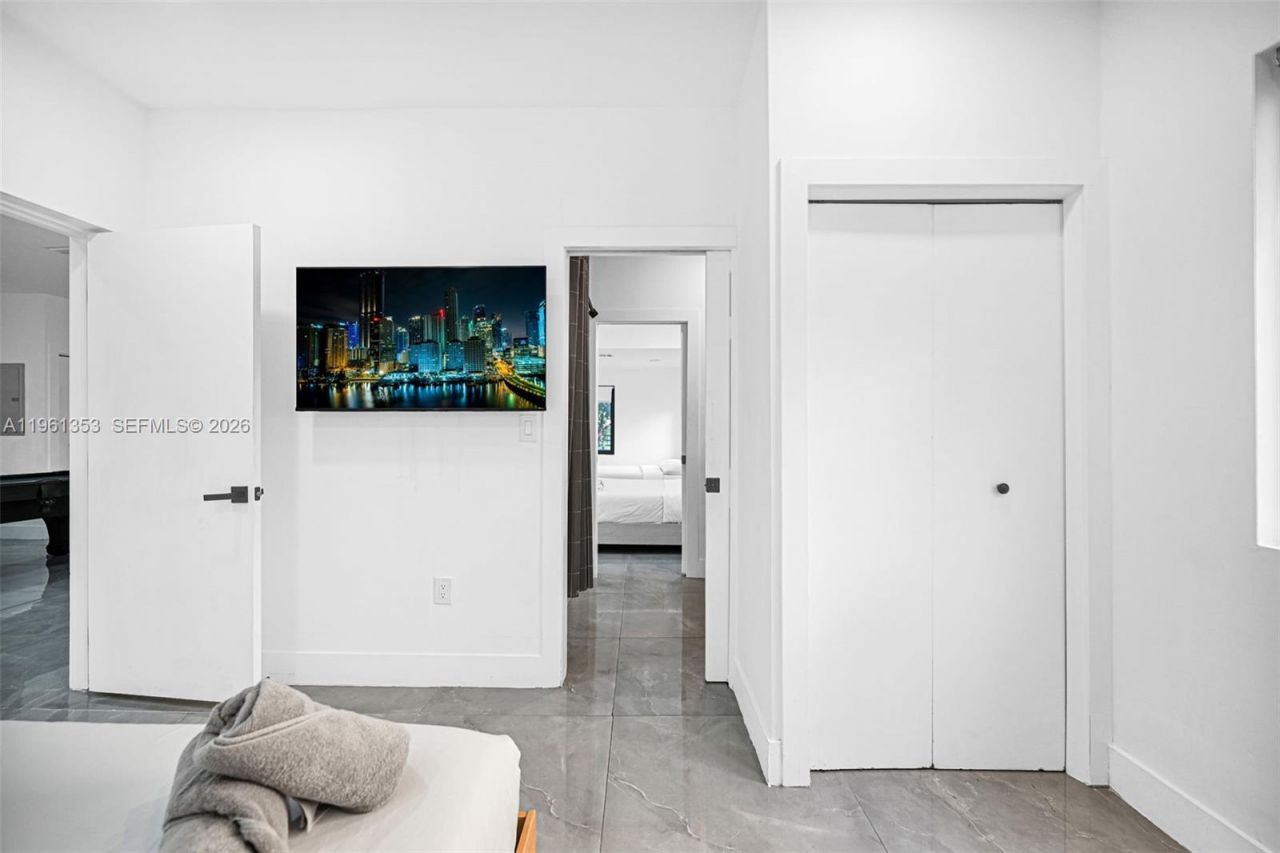 112 NW 53rd St , Miami, FL 33127 Photo