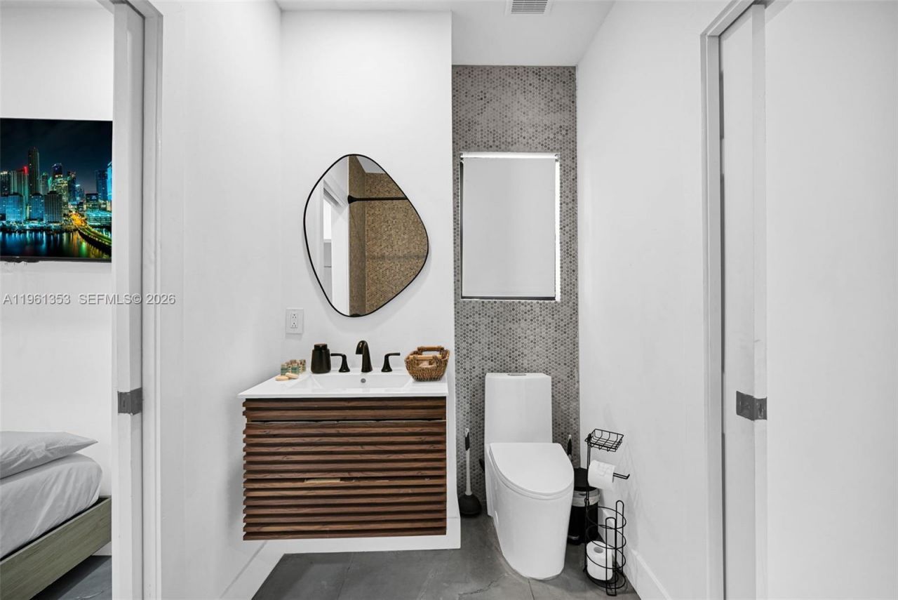 112 NW 53rd St , Miami, FL 33127 Photo