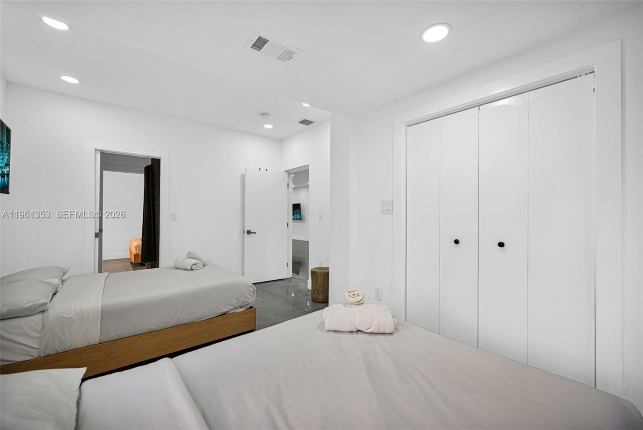 112 NW 53rd St , Miami, FL 33127 Photo