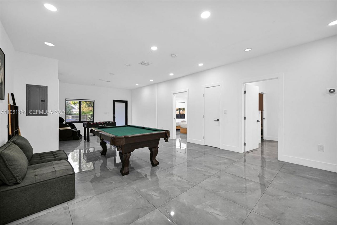 112 NW 53rd St , Miami, FL 33127 Photo