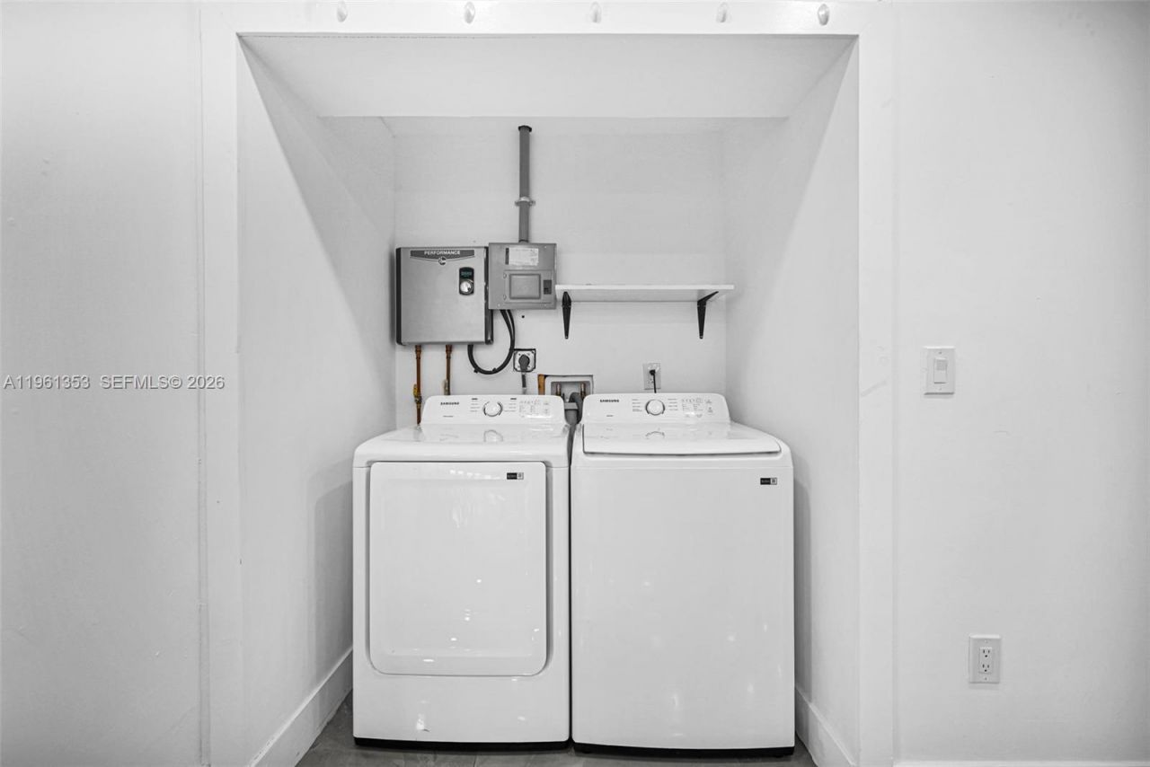 112 NW 53rd St , Miami, FL 33127 Photo