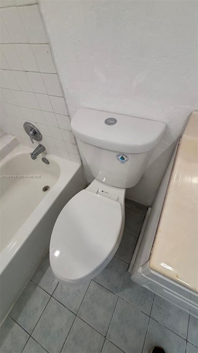 4200 NW 3rd Ct , Unit 111, Plantation, FL 33317 Photo