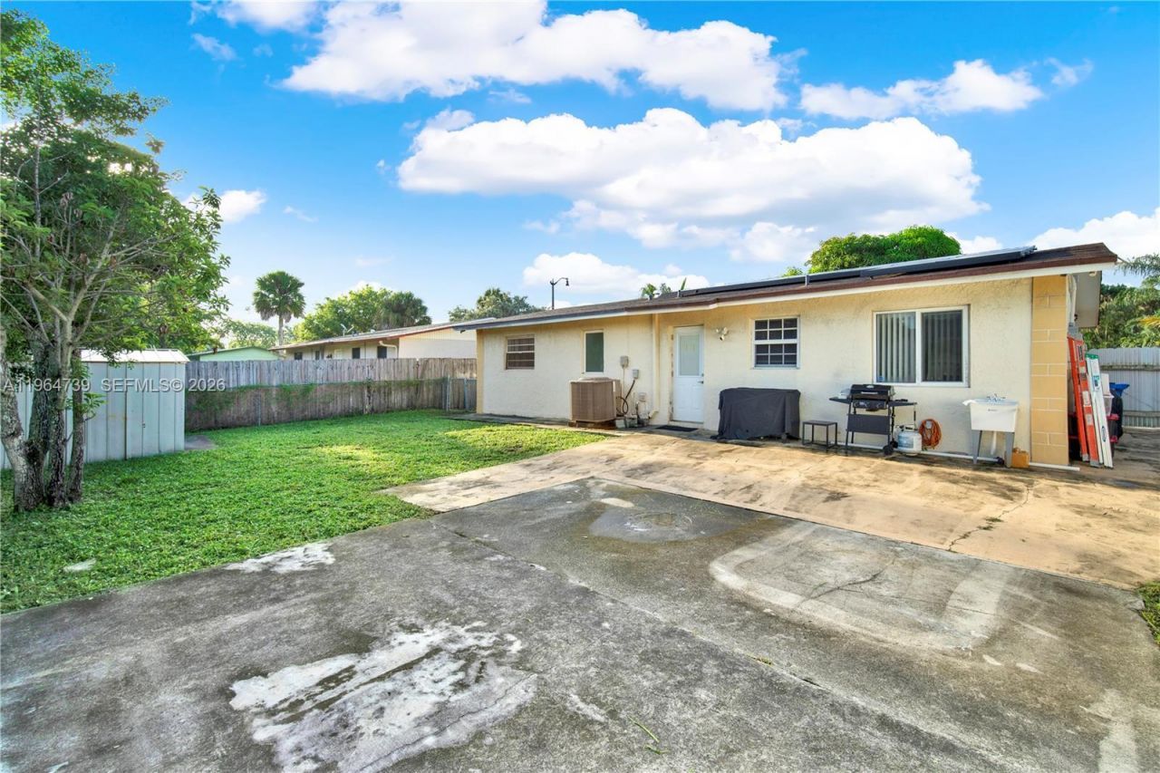 2771 NW 8th St, Pompano Beach, FL 33069 Photo