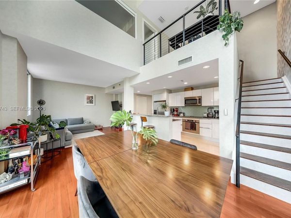 1050 Brickell Ave, Unit 422, Miami, FL 33131