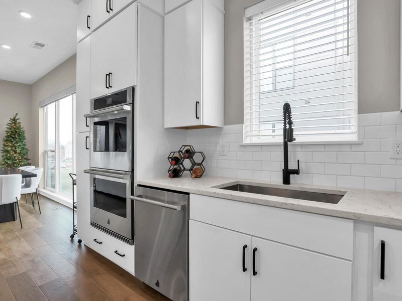 695 Civitas Avenue, Unit D301, Columbus, OH 43215 Photo 12