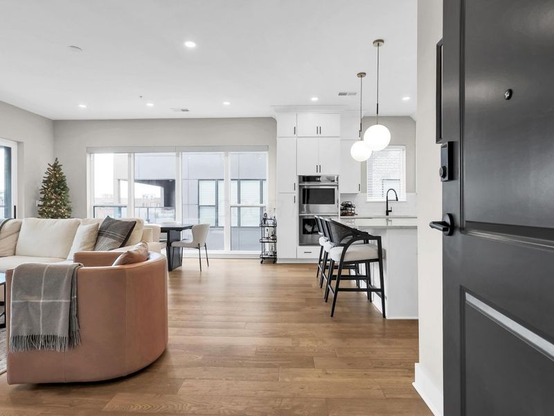 695 Civitas Avenue, Unit D301, Columbus, OH 43215 Photo 5