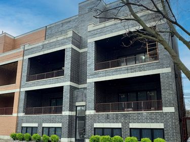 4353 N Richmond Avenue, Unit 3N, Chicago, IL 60618
