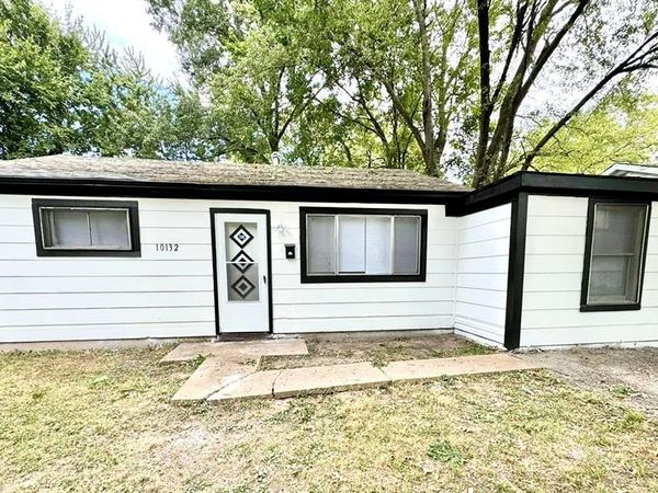 10132 Duke Drive , St Louis, MO 63136