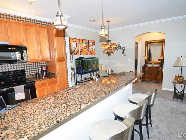 39 Kassebaum Lane , Unit 101, Mehlville, MO 63129