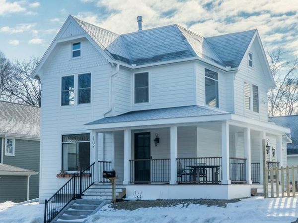 109 Pine Street E, Stillwater, MN 55082