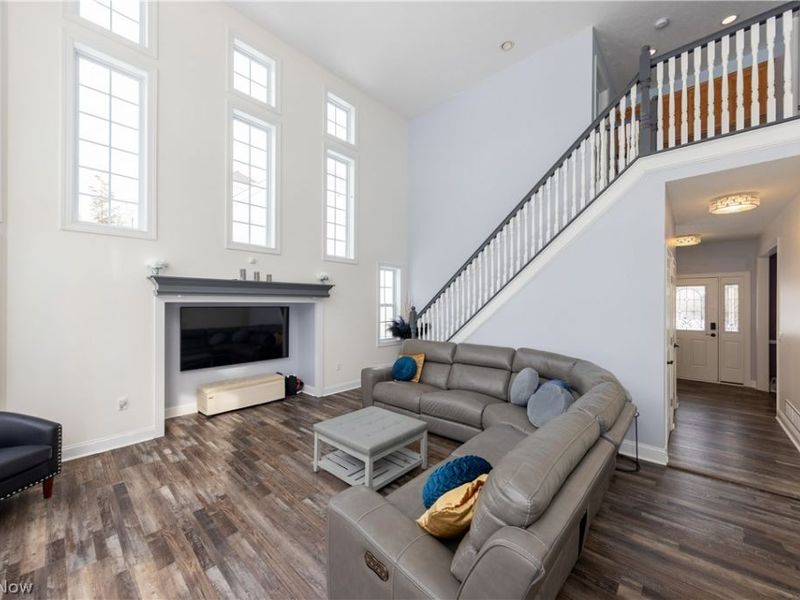 5532 Brook Run Drive, Medina, OH 44256 Photo 2