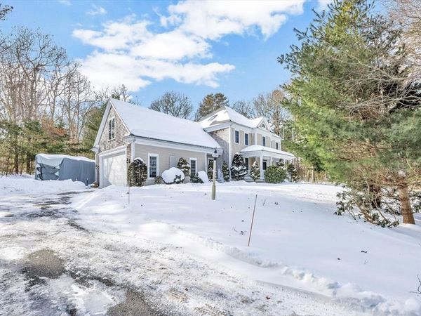 32 Pimlico Pond Rd, Sandwich, MA 02644