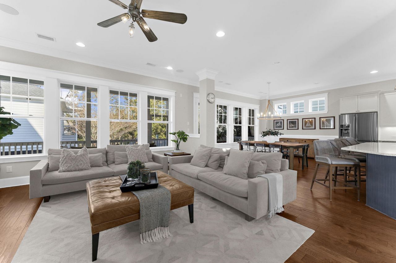 1636 Oak Leaf Street Photo 15