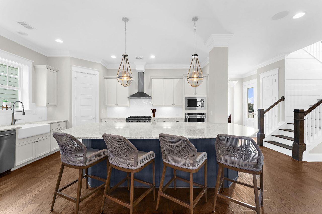 1636 Oak Leaf Street Photo 18