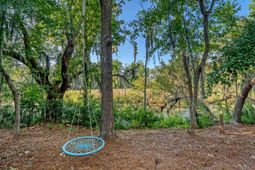 1636 Oak Leaf Street photo 4
