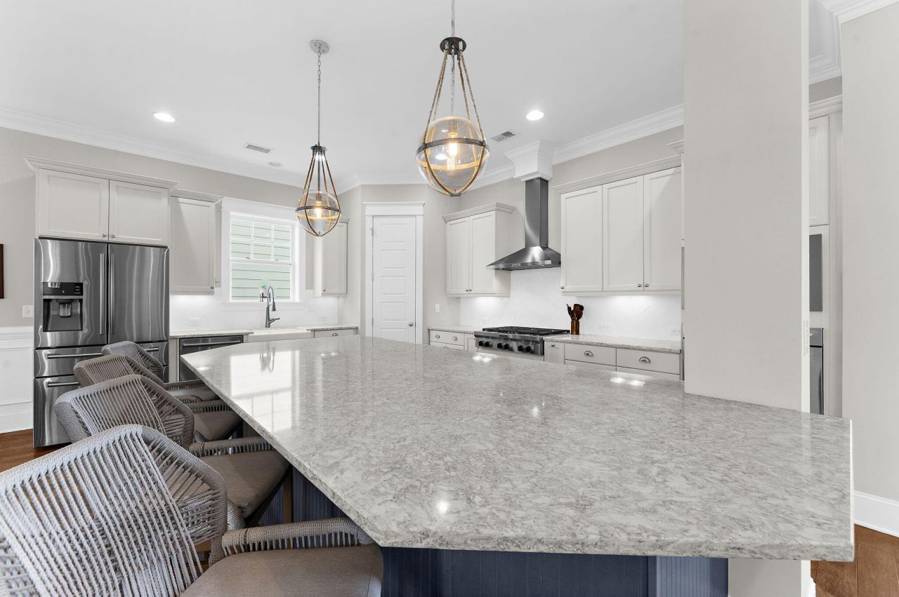 1636 Oak Leaf Street Photo 22