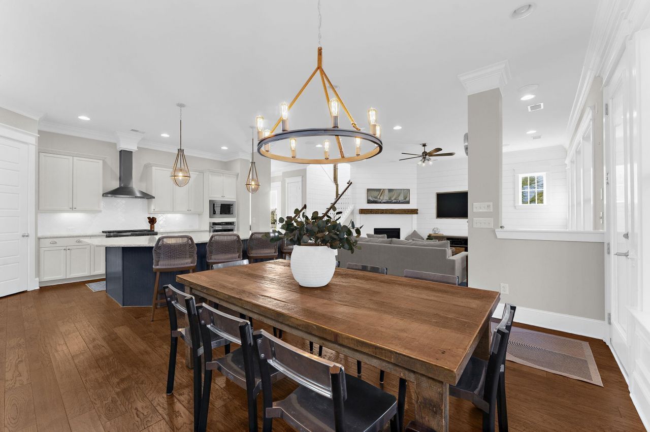 1636 Oak Leaf Street Photo 24