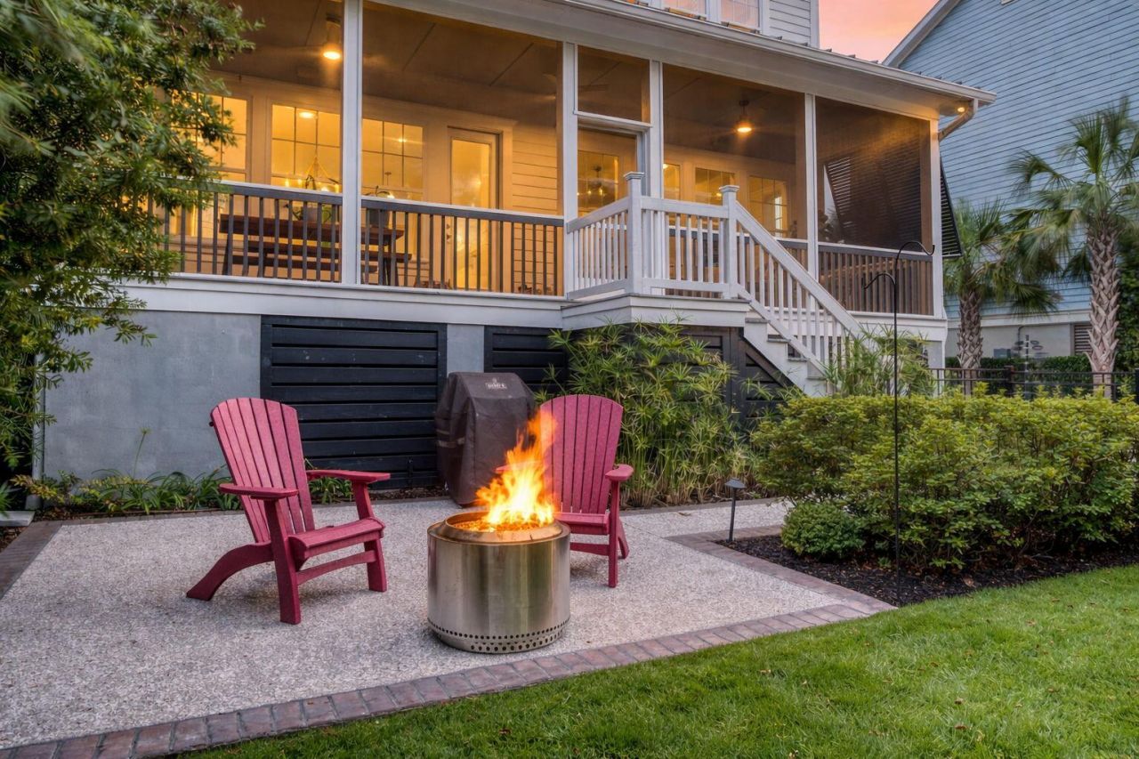 1636 Oak Leaf Street Photo 29