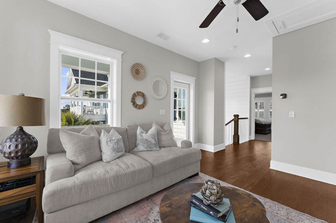 1636 Oak Leaf Street Photo 39