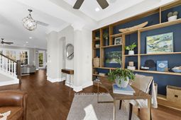 1636 Oak Leaf Street photo 4