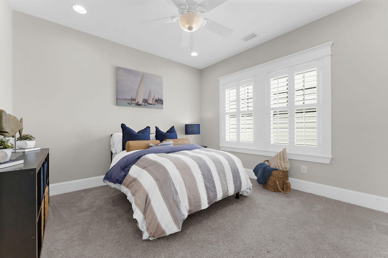 1636 Oak Leaf Street Photo 55