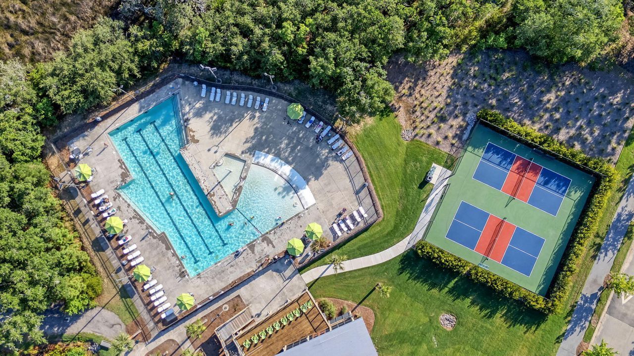 1636 Oak Leaf Street Photo 66