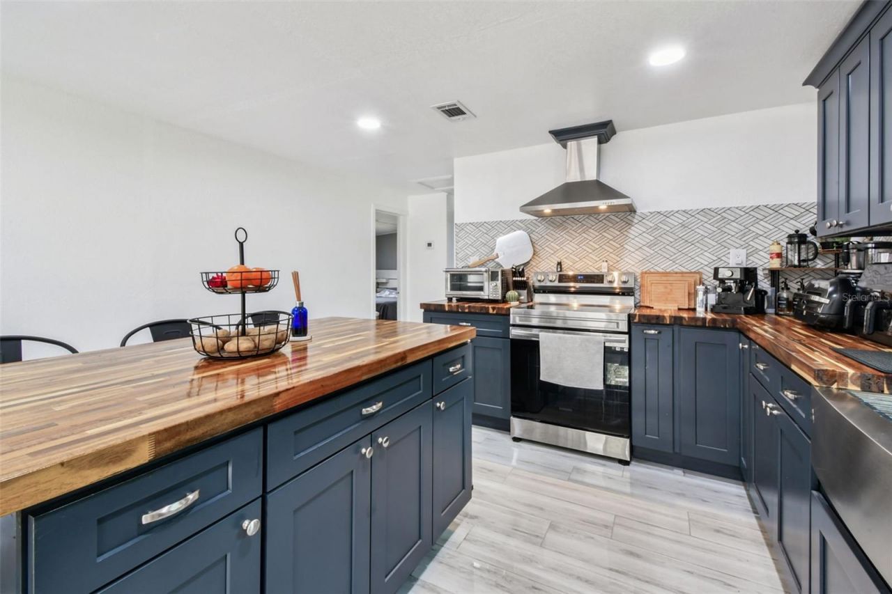 1929 W Highland Street, Lakeland, FL 33815 Photo