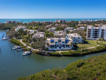 1918 HARBOURSIDE DRIVE, Unit 902, LONGBOAT KEY, FL 34228