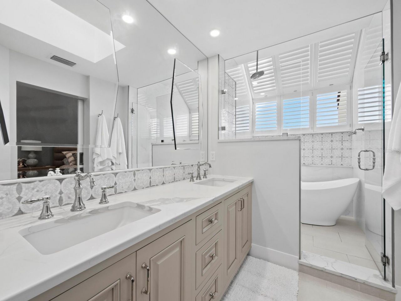 1918 Harbourside Drive, Unit 902, Longboat Key, FL 34228 Photo