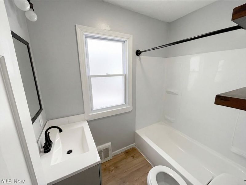 17409 Mapleboro Avenue, Maple Heights, OH 44137 Photo 6