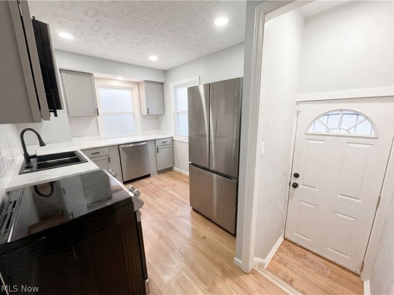 17409 Mapleboro Avenue, Maple Heights, OH 44137 Photo 8