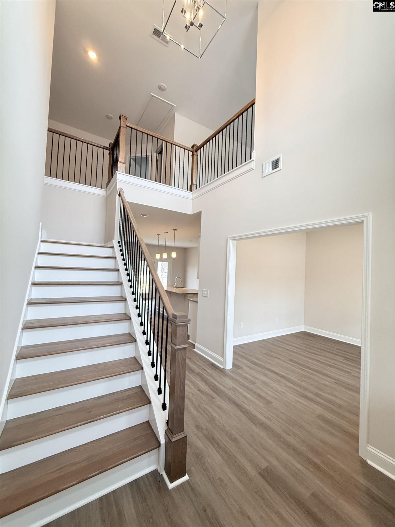 102 Andover Way Photo 18