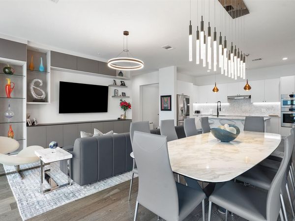 800 Embassy DR, Unit 605, Austin, TX 78702