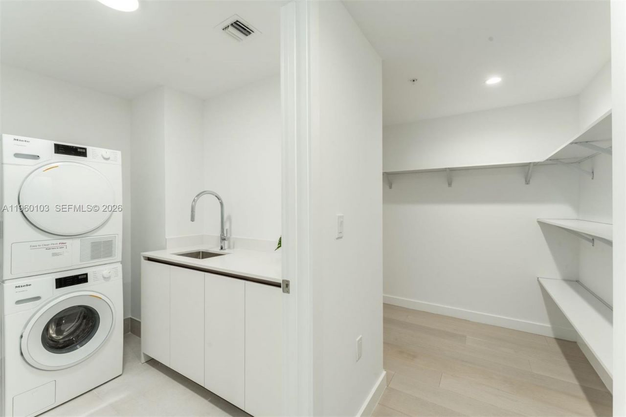 9201 E Bay Harbor Dr , Unit 501, Bay Harbor Islands, FL 33154 Photo