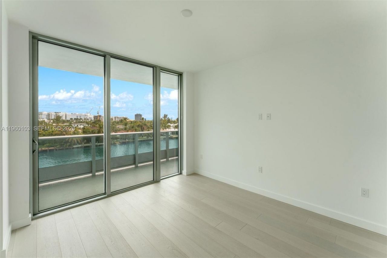 9201 E Bay Harbor Dr , Unit 501, Bay Harbor Islands, FL 33154 Photo