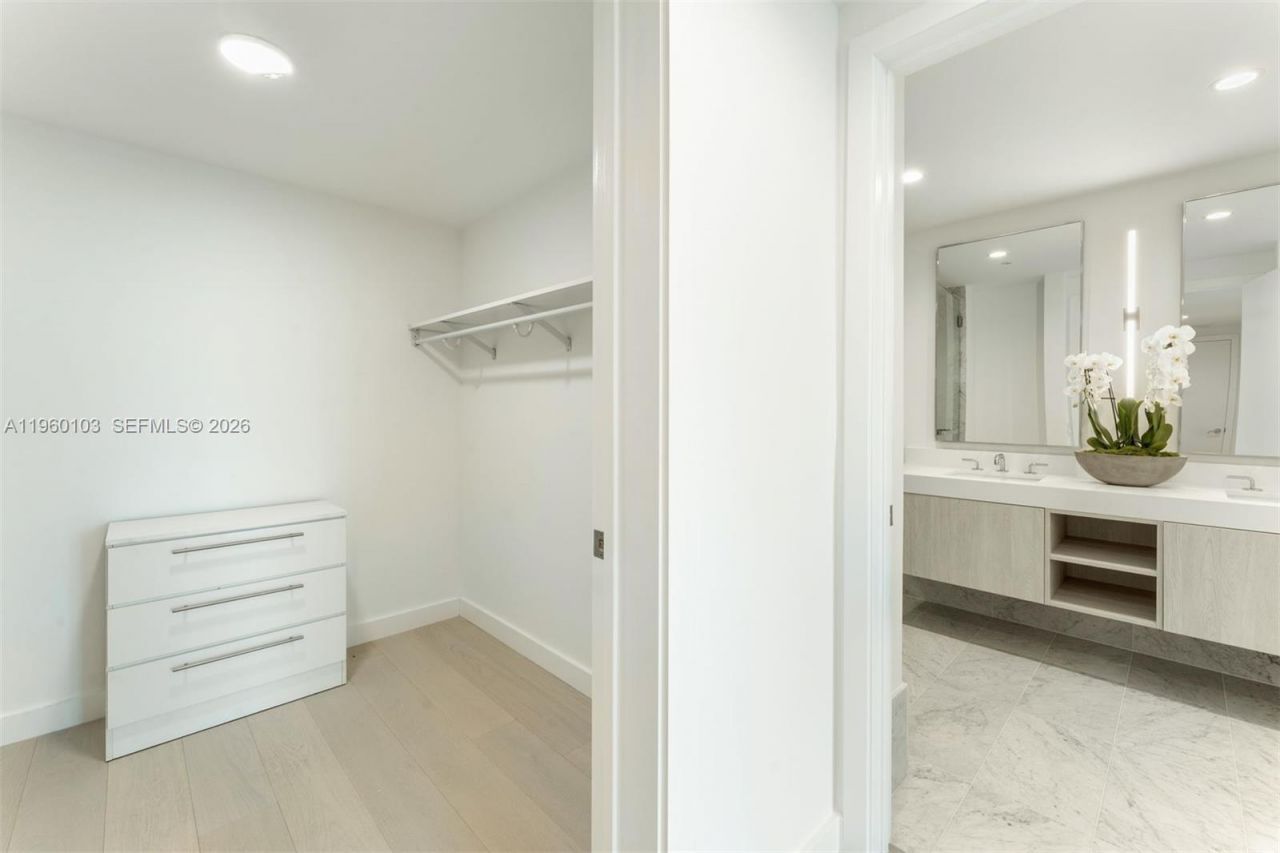 9201 E Bay Harbor Dr , Unit 501, Bay Harbor Islands, FL 33154 Photo