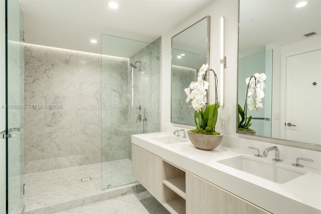 9201 E Bay Harbor Dr , Unit 501, Bay Harbor Islands, FL 33154 Photo