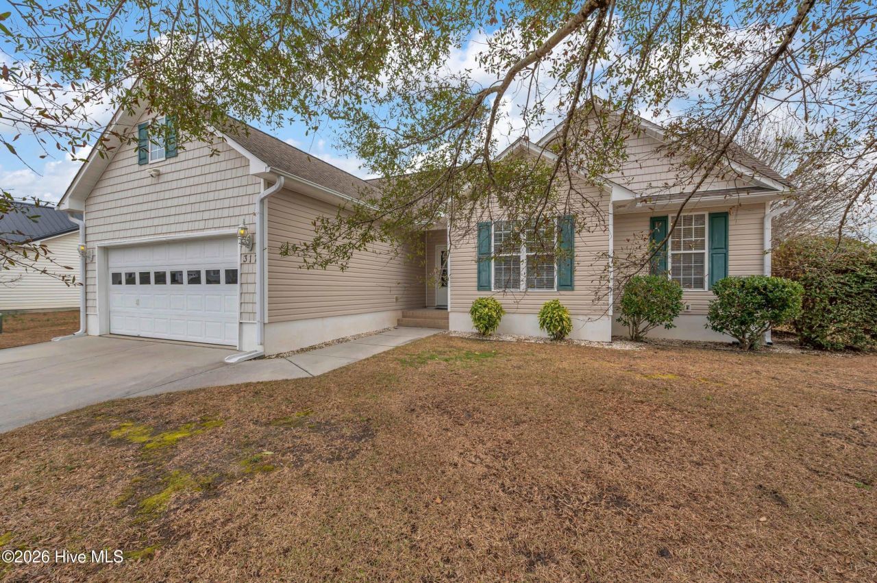 317 Whirlaway Boulevard, Sneads Ferry, NC 28460 Main Photo