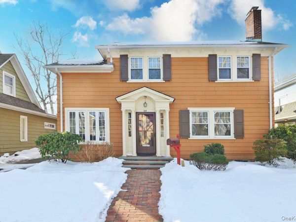 68 Hudson Road, Floral Park, NY 11001