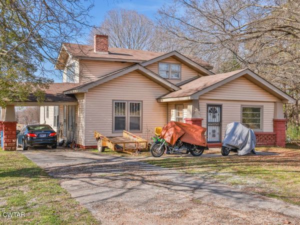 1200 S College Street , Trenton, TN 38382