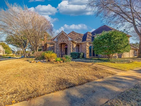 2200 Castle Rock Road, Arlington, TX 76006