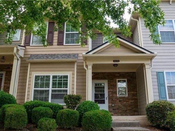 2476 Suwanee Pointe Drive, Lawrenceville, GA 30043
