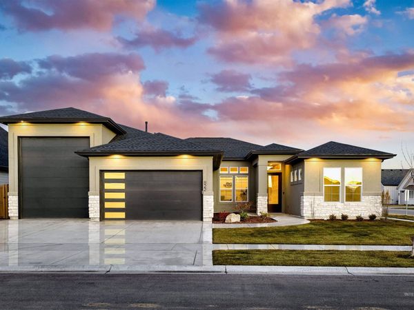 822 N Danville Ave, Eagle, ID 83616