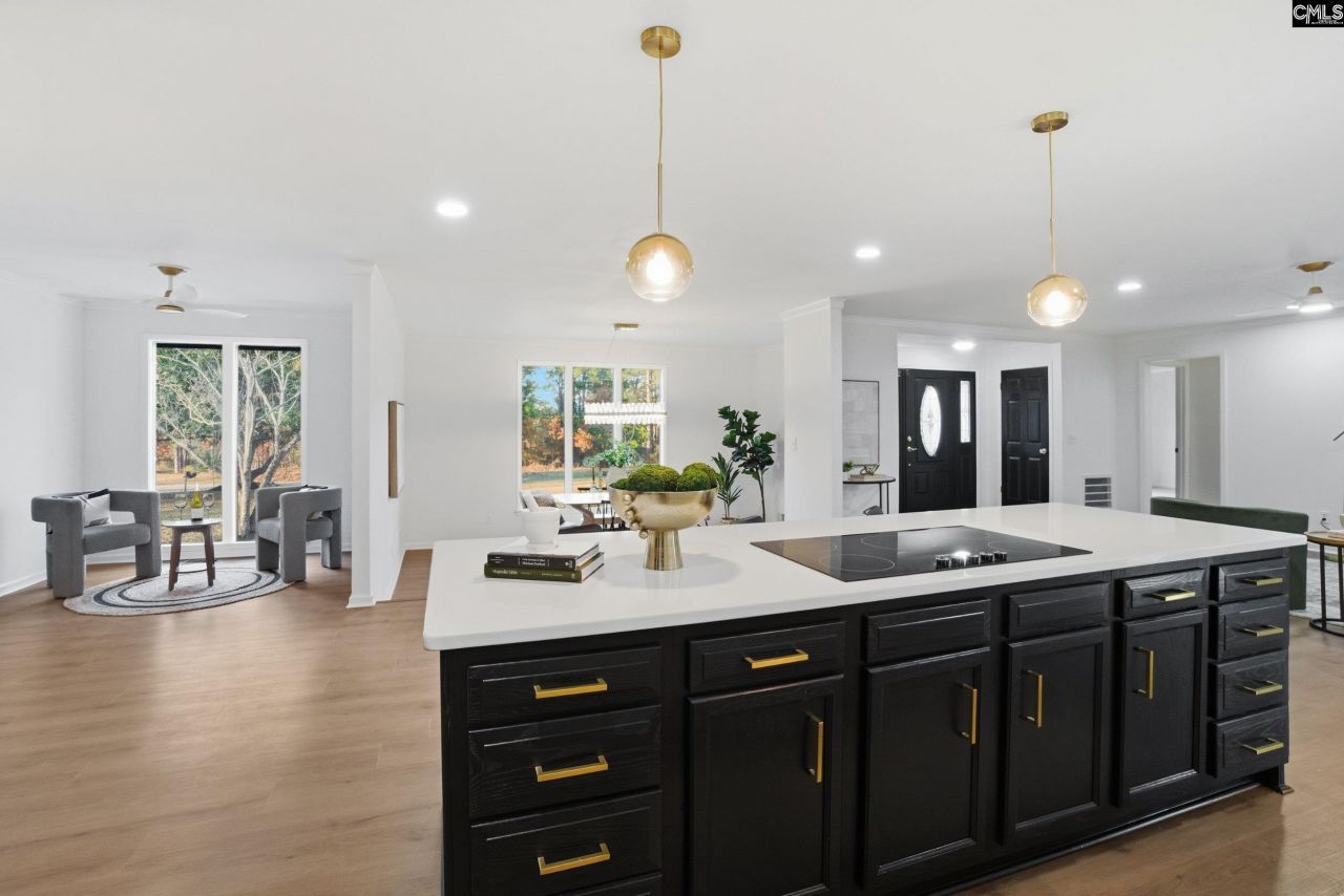 212 Deer Ridge Drive  Photo 7