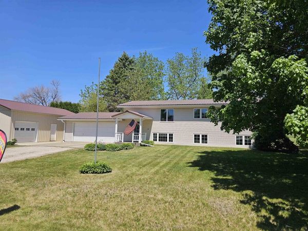 96 Highland Avenue, Dumont, IA 50625