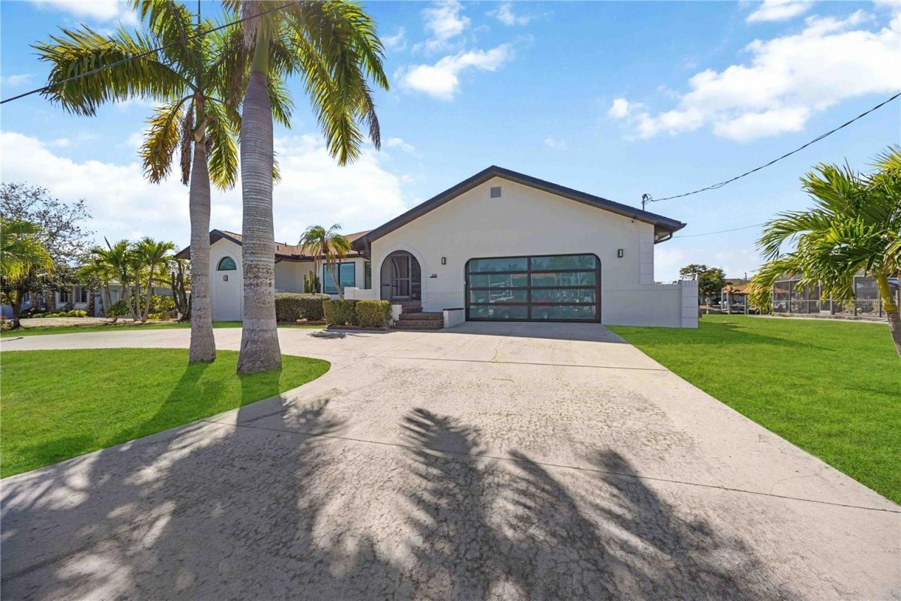 105 Sinclair Street Se, Port Charlotte, FL 33952 Photo