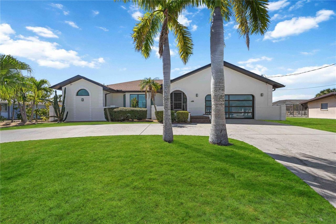 105 Sinclair Street Se, Port Charlotte, FL 33952 Photo